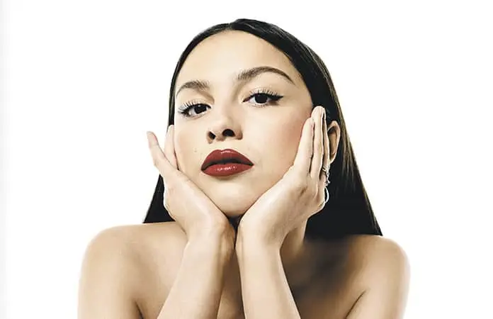 OLIVIA RODRIGO INDIGNADA