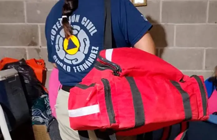 Adulto sufre infarto, lo trasladan a un hospital