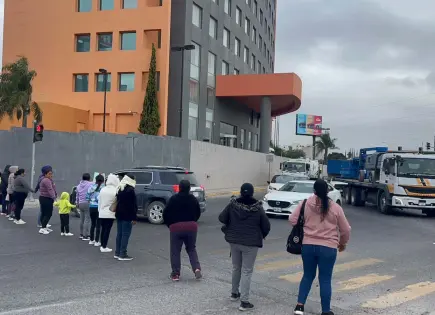 Caos vial por bloqueo en la salida a Guadalajara: exigen agua en Escalerillas