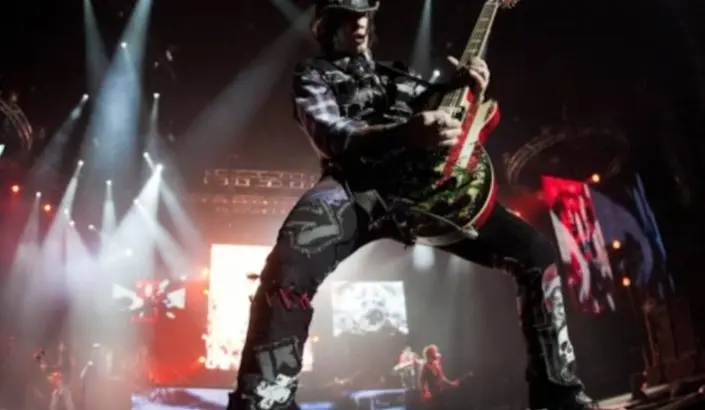 Concierto de Guns N´ Roses deja 24 detenidos