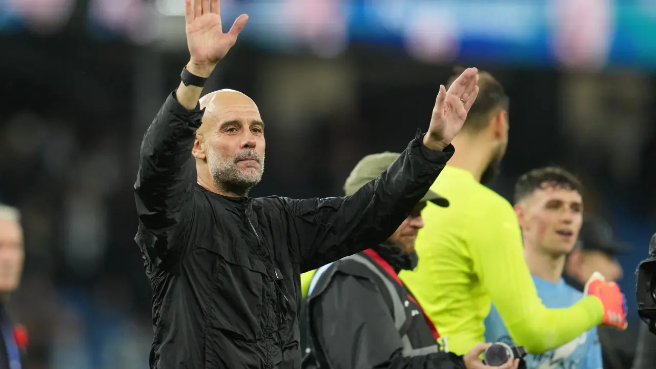 Guardiola celebra su victoria 716 ante Liverpool en la Premier League