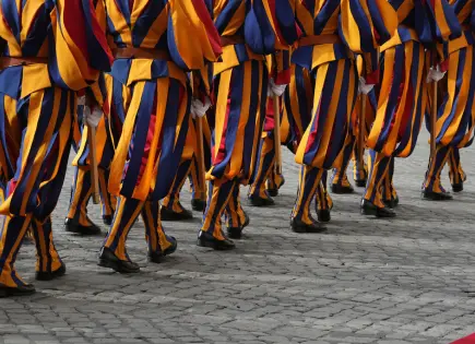 Investigación en el Vaticano por presunto gesto antisemita de la Guardia Suiza