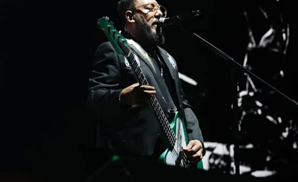 Choque entre Ayala de Molotov y hijo de AMLO inspira parodia de Frijolero