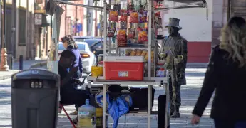 Ayuntamiento intenta poner orden al ambulantaje en el Centro Histórico