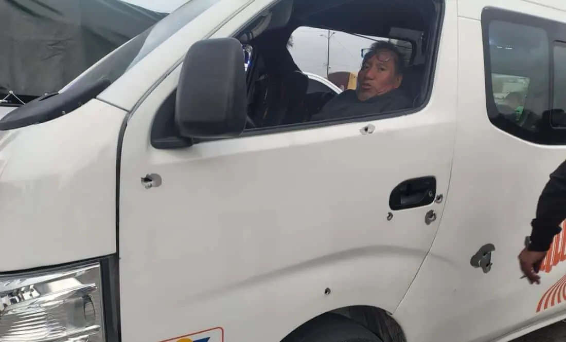 Chofer baleado llega herido a Indios Verdes.