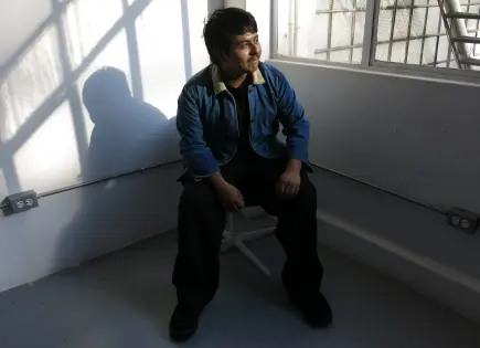 Cantautor Macario Martínez: De Barrendero a Estrella Musical