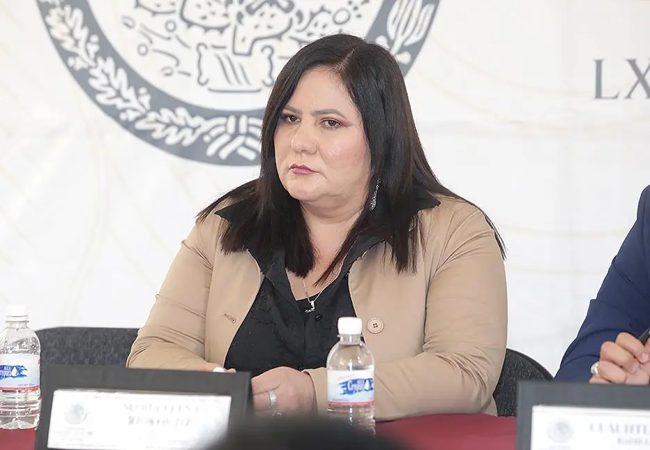 Aradillas deja su cargo en el Congreso.