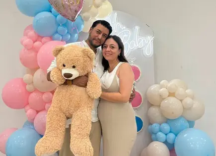 MANUEL Y ANAHÍ ¡ES NIÑA!