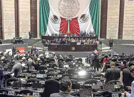 Posponen dictamen de revocación de mandato Posponen dictamen de revocación de mandato