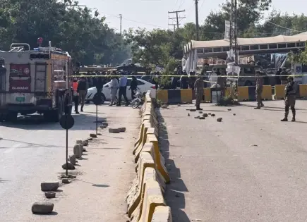 Atentado suicida en tribunal de Islamabad deja 12 muertos