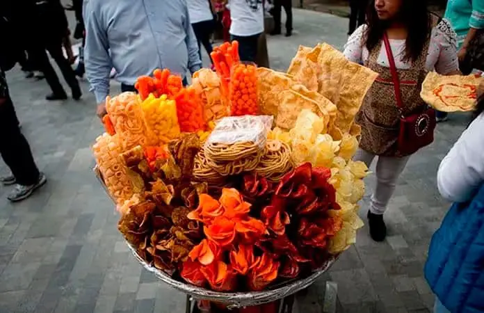 Coepris alerta por venta ilegal de comida chatarra