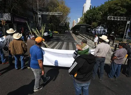 Con bloqueos, cañeros exigen más seguridad Con bloqueos, cañeros exigen más seguridad