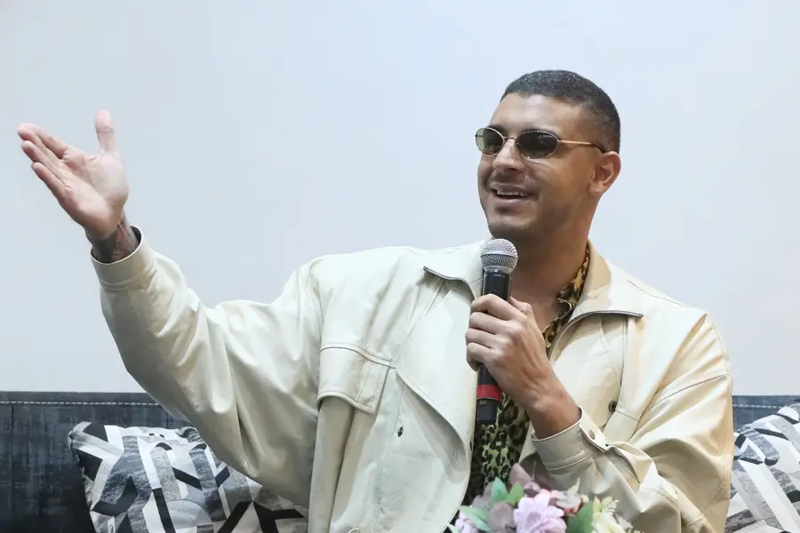 Manuel Medrano celebra una década de música con gira por México