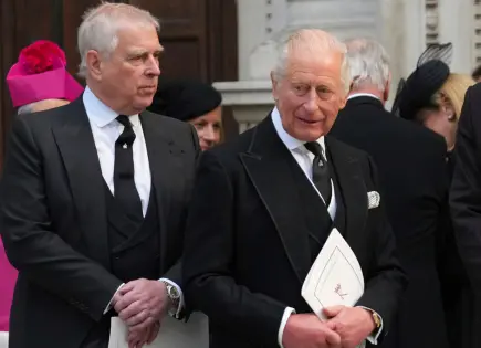 Rey Carlos III retira título a Andrés Mountbatten-Windsor por vínculo con Epstein Rey Carlos III retira título a Andrés Mountbatten-Windsor por vínculo con Epstein