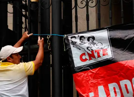 Rosa Icela insta a CNTE a dialogar ante anuncio de paro