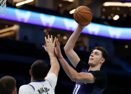 Ryan Kalkbrenner marca historia en la NBA con su precisión encestadora