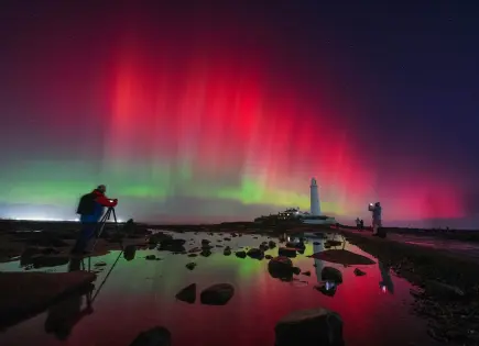 Tormentas solares provocan auroras boreales en Estados Unidos