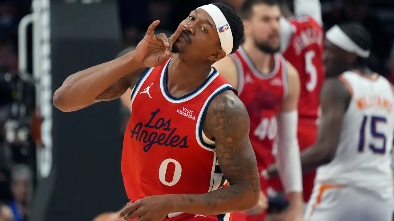Bradley Beal finaliza temporada con Clippers por lesión de cadera