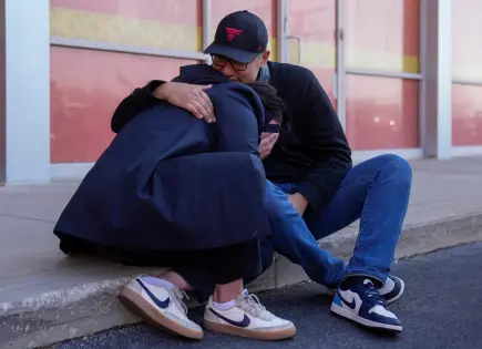 Detención de maestra en guardería de Chicago termina con liberación