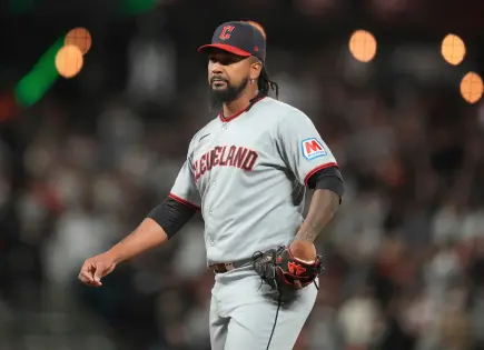 Emmanuel Clase Arrestado por Aceptar Sobornos en la MLB