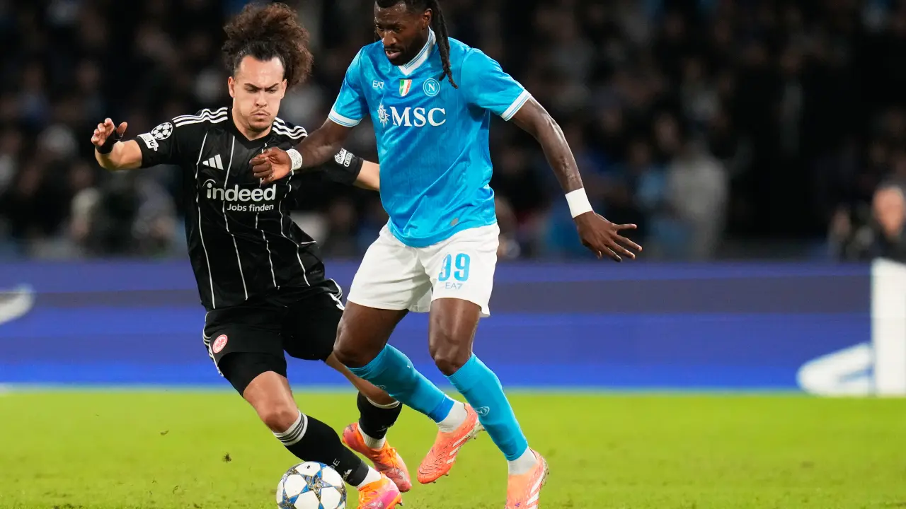 Frank Anguissa se une a lista de lesionados en Napoli