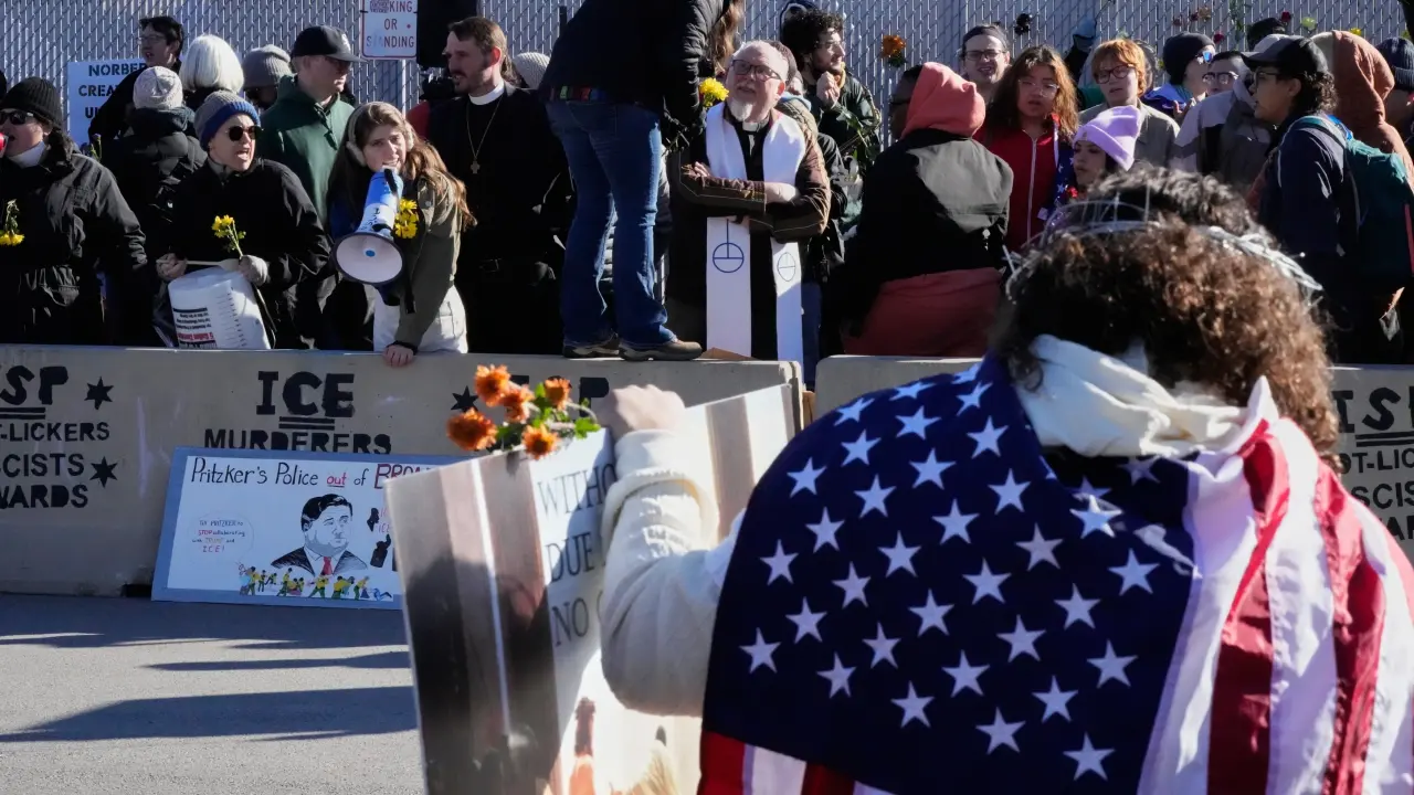 Juez federal ordena liberación de detenidos en operativos migratorios de Chicago