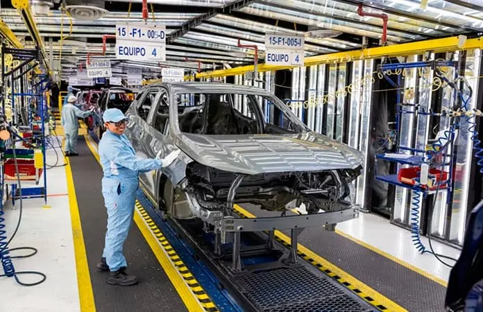 Obreros de GM obtienen aumento de 6 por ciento