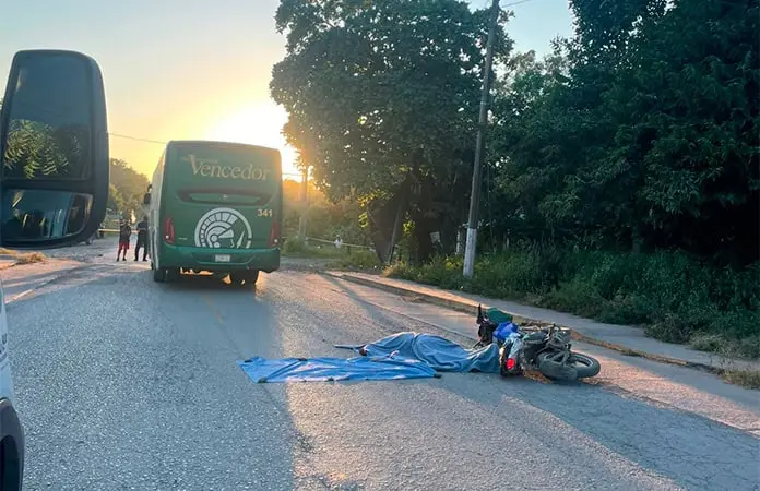 Octagenario en moto muere al ser impactado