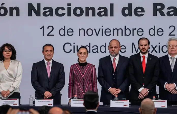 Presidente de la CIRT pide reglas parejas para medios y redes sociales
