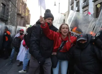 Protestas obligan de nuevo a la Suprema Corte a sesionar en sede alterna