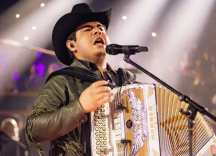 ¿Qué pasa con el cantante Alfredo Olivas?