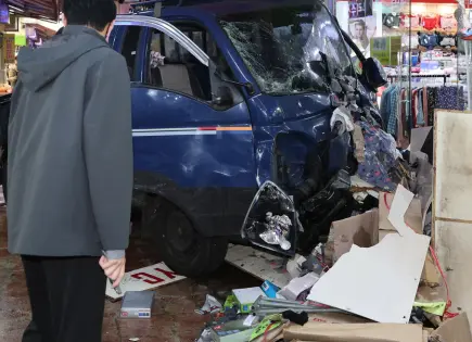Tragedia en mercado de Corea del Sur: Camión arrolla peatones dejando 2 muertos