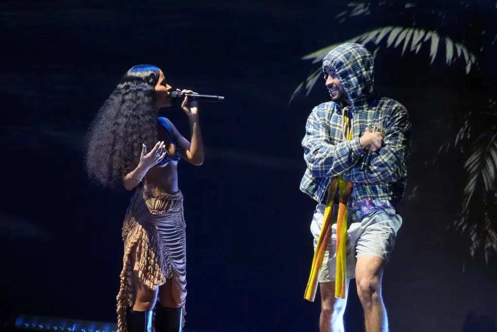 Bad Bunny desata quejas por La Casita en conciertos