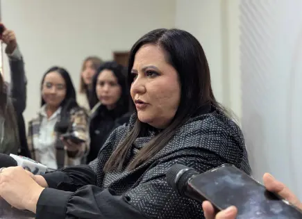 Aradillas promete mejorar agua, basura y seguridad en Villa de Pozos