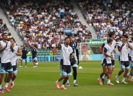 Argentina derrota a Angola con gol y asistencia de Messi
