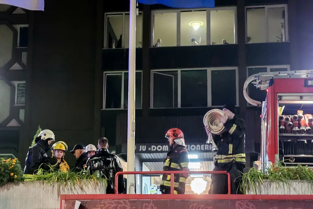 Aumenta a 15 el número de muertos por incendio en residencia de ancianos en Bosnia