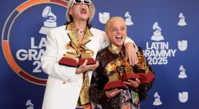 CA7RIEL & Paco Amoroso conquistan la Premiere del Latin Grammy con cinco premios