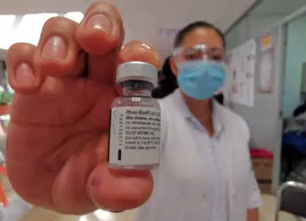Cofepris aún no autoriza venta privada de vacuna Pfizer contra Covid-19