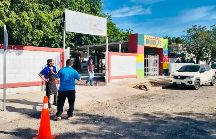 Evacúan jardín de niños tras explosión de transformador en Hermosillo