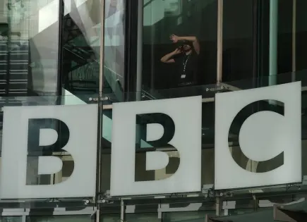 Futuro incierto para la BBC: Revisión gubernamental en puerta