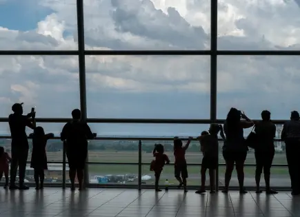 Investigación en Sudáfrica por misterioso vuelo con 150 palestinos de Gaza