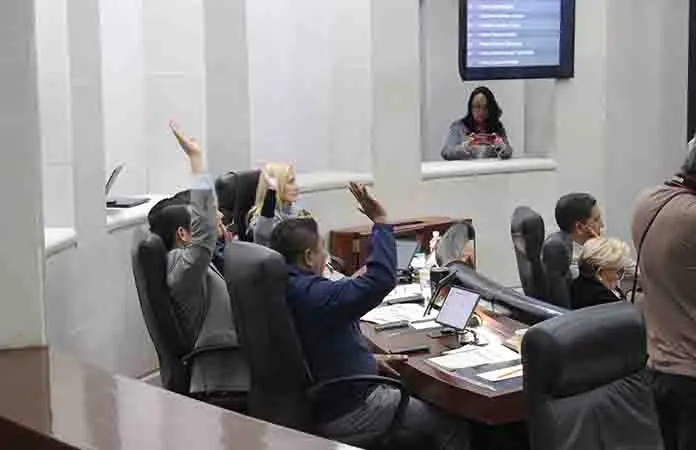 Tipifican como delito uso indebido de la IA