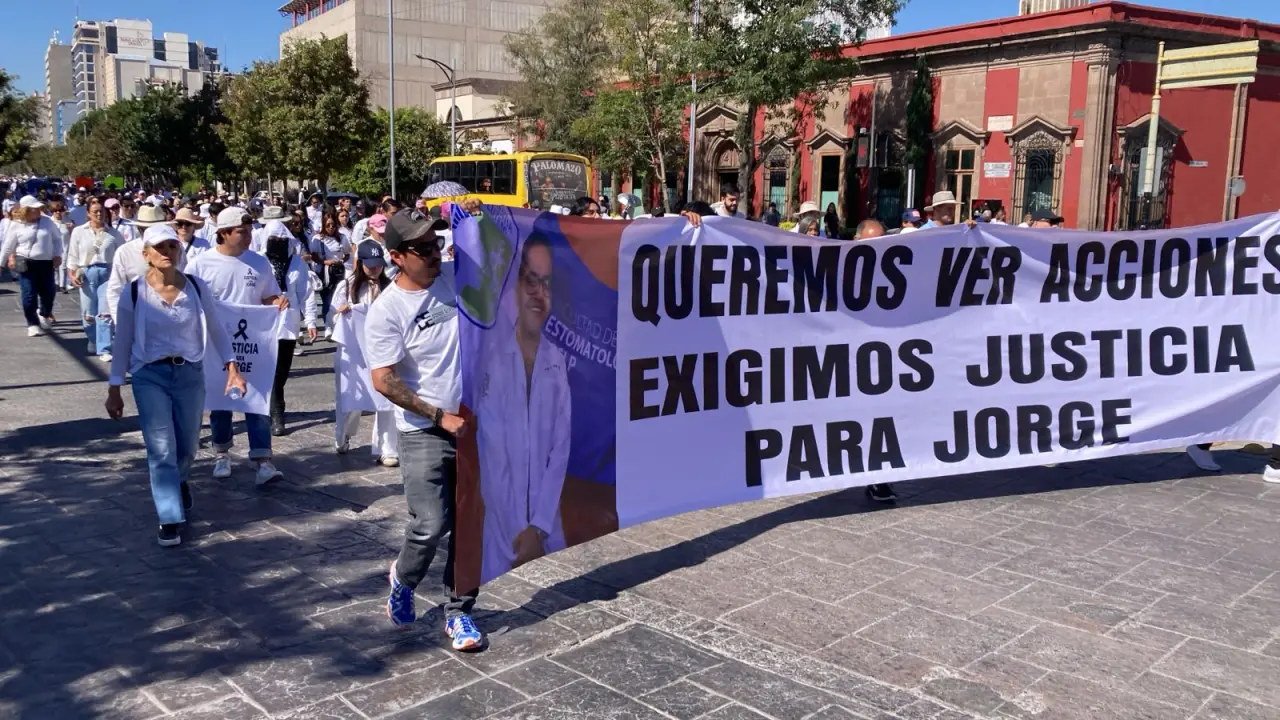 Tres manifestaciones se realizan sin incidentes en la capital potosina