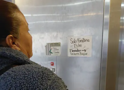 Elevadores del IMSS 50 llevan más de tres meses sin funcionar