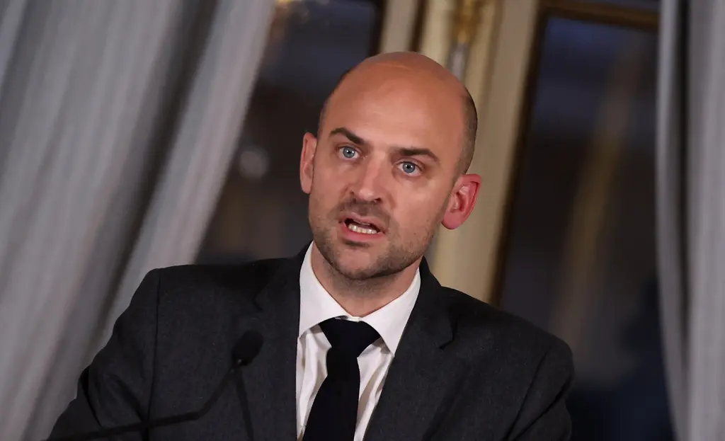 Francia consigue liberar a ciudadano franco-chileno detenido en Venezuela