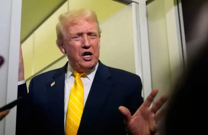 Se lanza Trump vs. la BBC