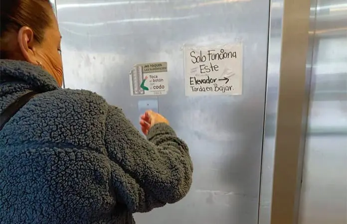 Siguen descompuestos dos elevadores en el Hospital 50 del IMSS