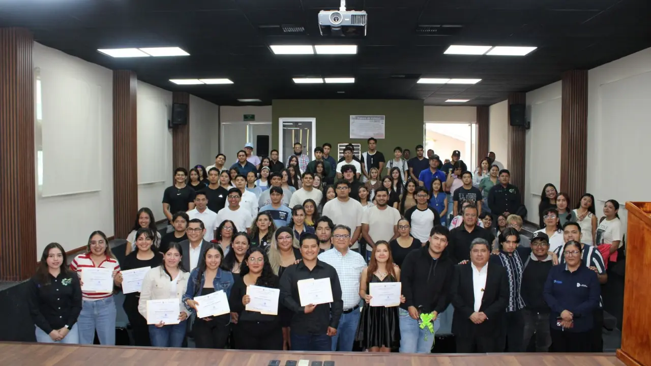 Alumno del Tec Superior obtiene segundo lugar nacional en ciencias