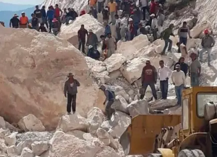 Colapsa puente en mina; 32 víctimas Colapsa puente en mina; 32 víctimas