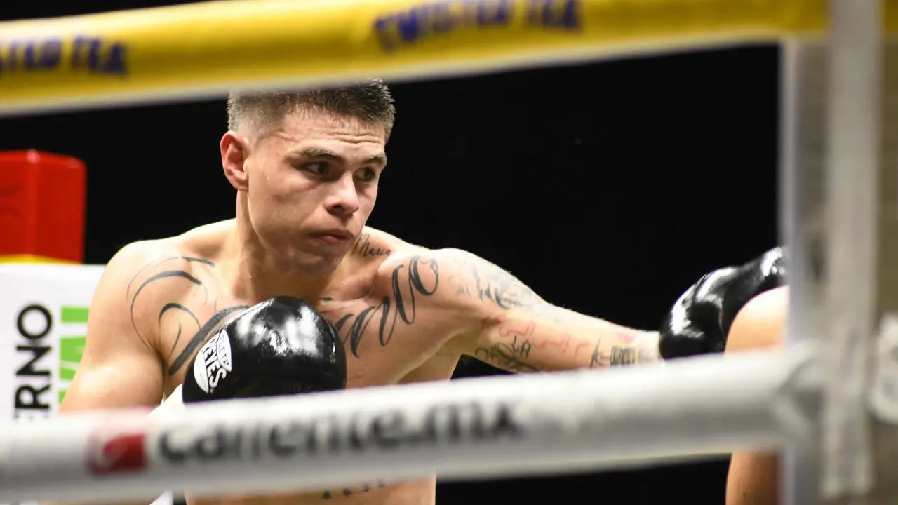 Función de boxeo en la Arena Potosí deja triunfos, golpes y un lleno total